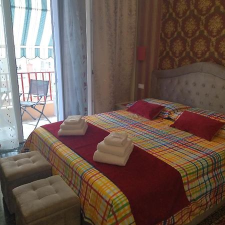 La Casa Di Sonia Hotel Savona Buitenkant foto