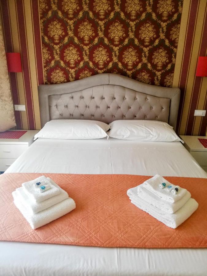 La Casa Di Sonia Hotel Savona Buitenkant foto
