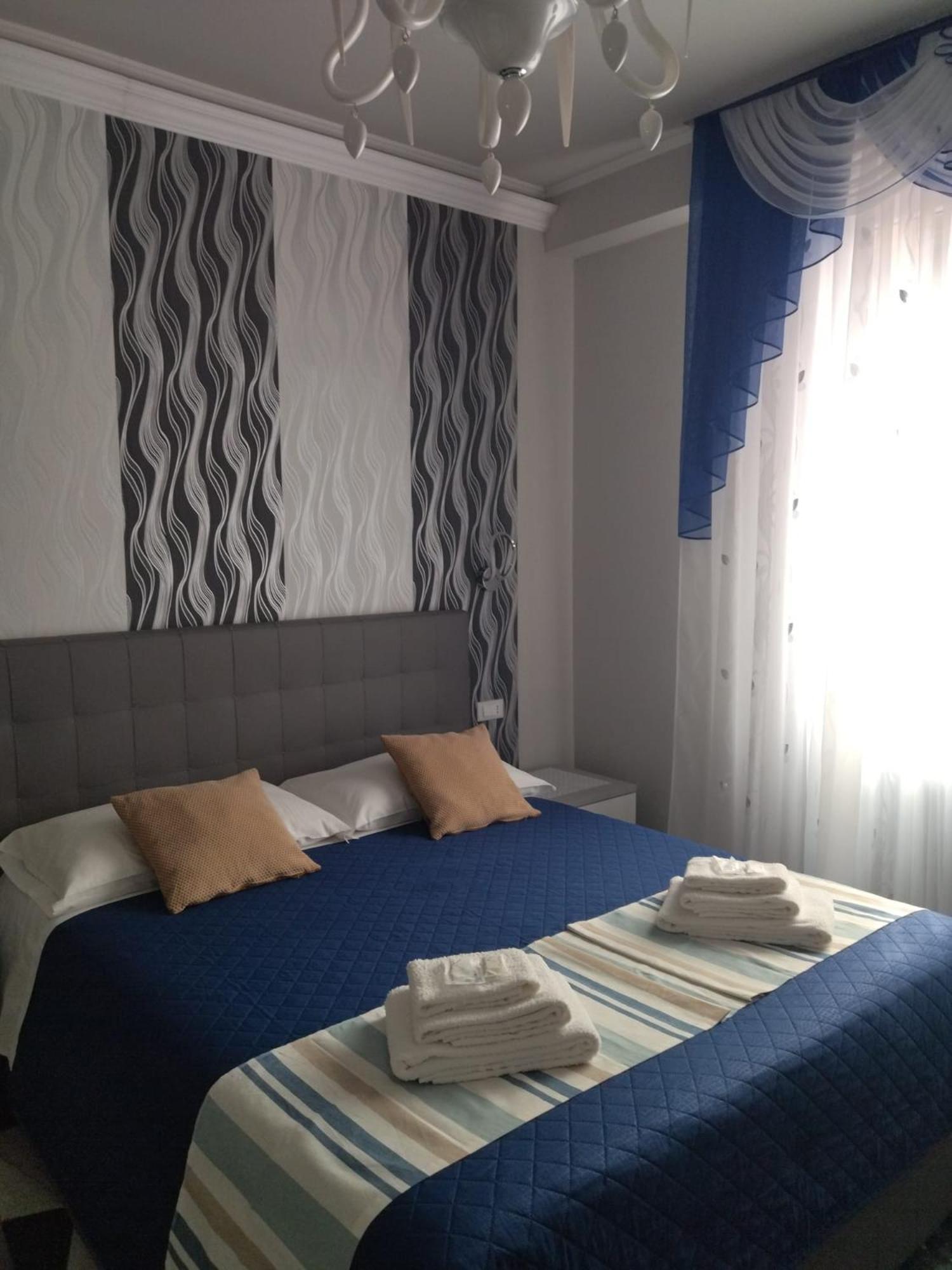 La Casa Di Sonia Hotel Savona Buitenkant foto