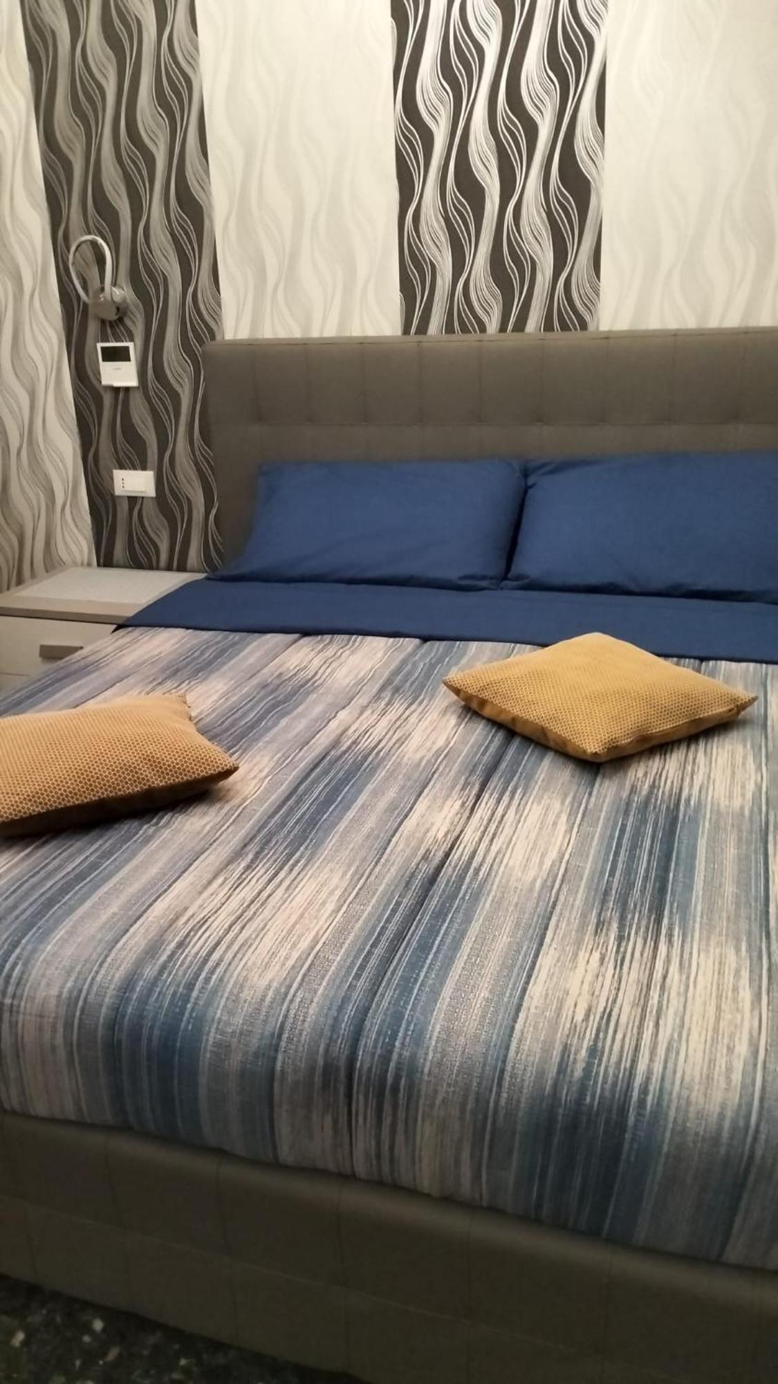 La Casa Di Sonia Hotel Savona Buitenkant foto